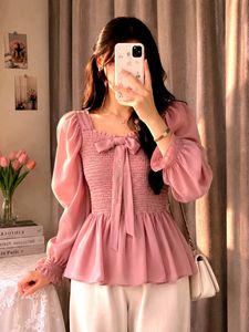 ✨🎀Pinterest Worthy Smocked Peplum Top 🤍💗