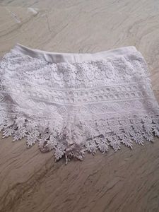 cute  top with laces short