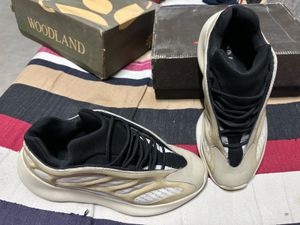 Yeezy Boost 700