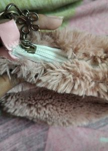 Fuzzy Heart Chain Bag