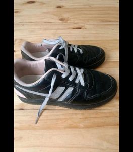 Black Sneakers with Grey Laces