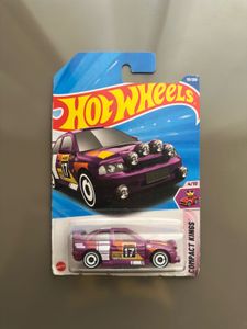 Hot Wheels Ford Escort: Compact Kings Series Car