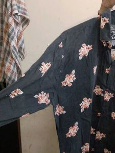 FIT &amp; HOT Floral Print Shirt