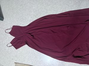 Elegant Burgundy Maxi Dress with Slit
