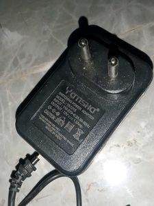 Universal Power Adapter &amp; Cables
