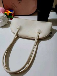 H&amp;M Cream Dome Shaped Handbag 🐇✨️
