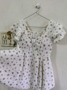 Cute Floral Puff Sleeve Dress