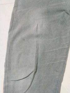 Stylish Women's Grey Denim Jeans