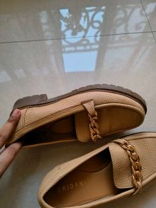 Beige Loafers 🐴