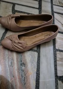 Elegant Nude Ballet Flats