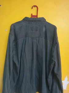 cropped boxy fit denim shirt