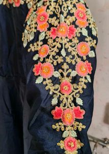 ✨Midnight Bloom Navy Floral Embroidered Gown💙