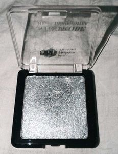 Shimmering Highlighter Powder