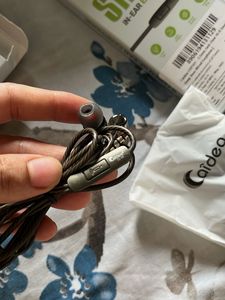 😍BRAND NEW SET OF 2 SEALED ORIGINAL HEADPHONES