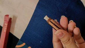 3 in one HYUE AmplifeEYE Eyeshadow Liner Kohl