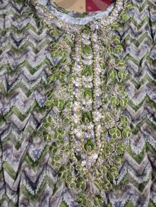 Embellished Green Chevron Print Kurta by one get 1