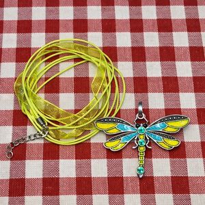 Charming Dragonfly Pendant Necklace