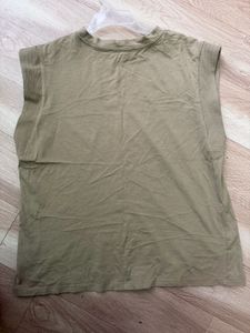 Sleeveless T-Shirt
