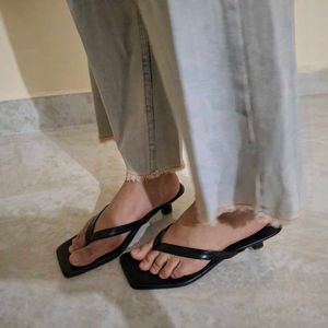 🩵Toe Length Jeans