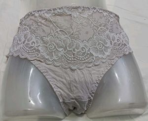 💛 Lace Trim Briefs
