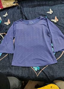 tops / shirt