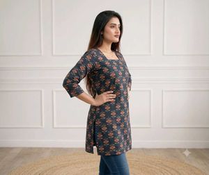 Stylish Printed Kurta-M