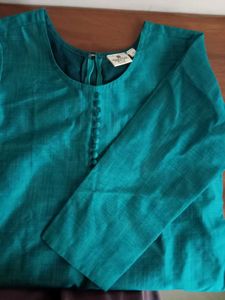 Teal Kurta with Red Bandhani Dupatta