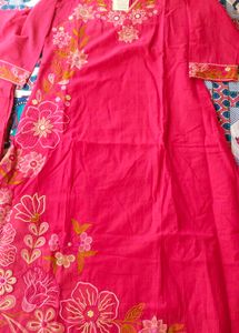 Beautiful Pink Embroidered Kurta Set