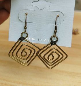set of 6 Fashionable Hoop Earrings