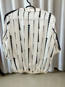 Stylish White &amp; Black Print Top