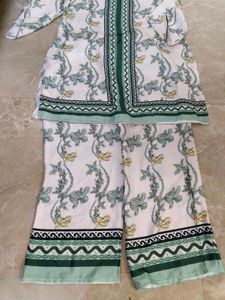 Green Floral Tunic & Wide-Leg Pants Cod Set