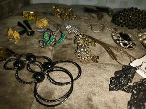 jewelleries (necklace &amp; earrings)