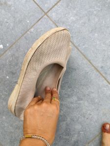 HRX Women's Beige Ballet Flats