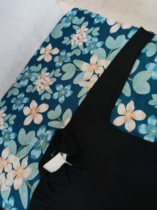 women black collar top