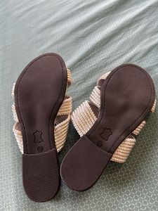 Sparkling Cross-Strap Flat Sandals
