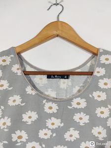 De Moza Grey Flower  Printed Tank Top (Women's)
