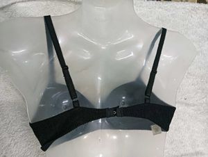 Elegant Black 🇲🇾Bra with Bow Detail