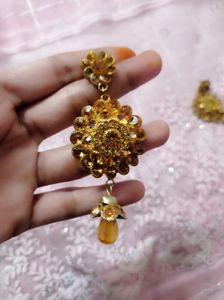 Stunning Golden Earrings with Yellow Drops