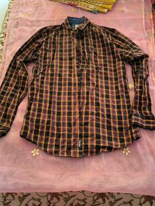 Men's Plaid Button-Up Shirt