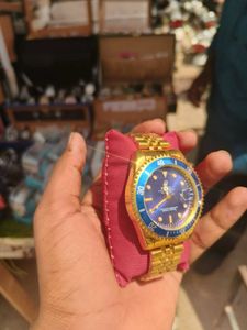 Stylish Two-Tone Wristwatch
