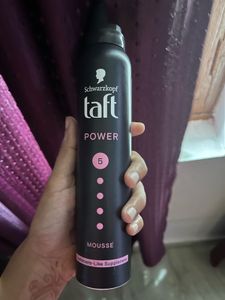 Taft Power Mousse Hair Styling