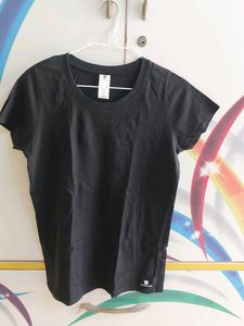 Black Domydos T-Shirt