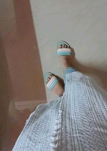 PRICEDROP!!!!!!MULTICOLOUR FLATS