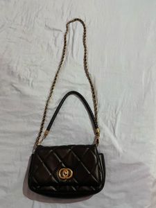 Chic Quilted Black Crossbody Bag