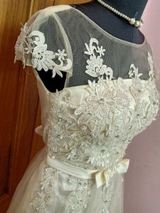🌼Elegant White/Cream Evening Gown🌼