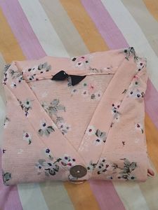 Beautiful V-neck Top ✨