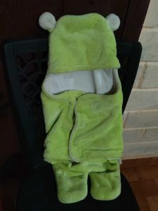 Cute Baby Frog Swaddle Blanket