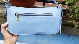 Lavie qisa Sling Bag