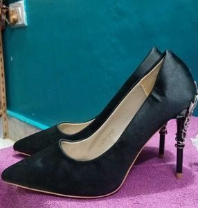 Elegant Black Stiletto Heels