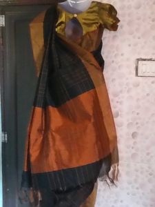 NewHandwoven SilkPlaidFabricSaree-Black&amp;Mustard-E